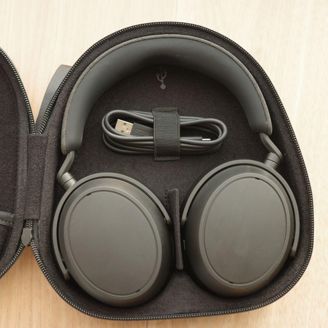 Sennheiser Wireless Headphones Momentum 4
