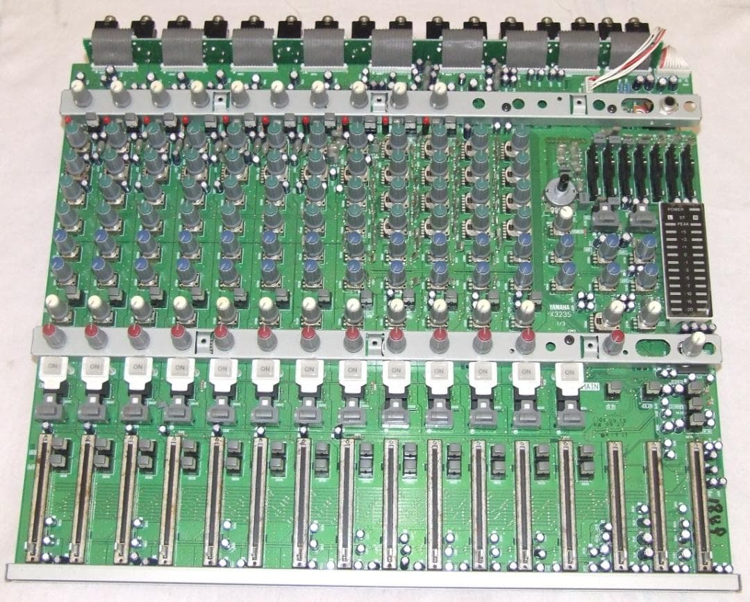 Yamaha Analog Mixer Mg16/6Fx