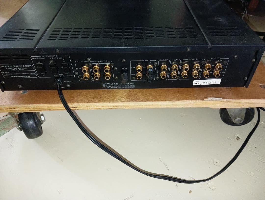 Onkyo Preamplifier P-306