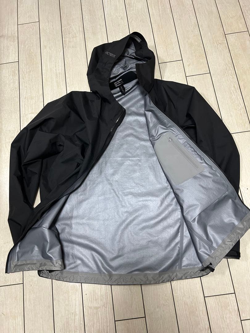 Arc'Teryx Mountain Parkas L