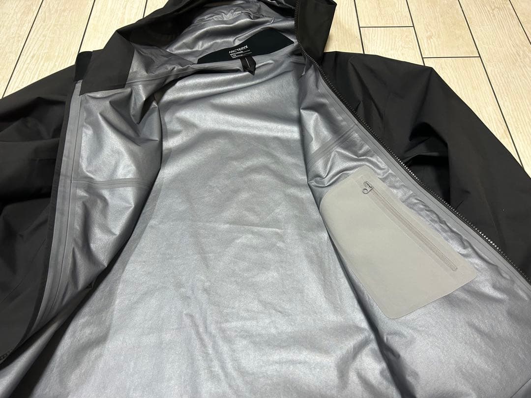 Arc'Teryx Mountain Parkas L