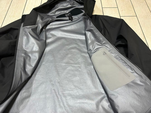 Arc'Teryx Mountain Parkas L