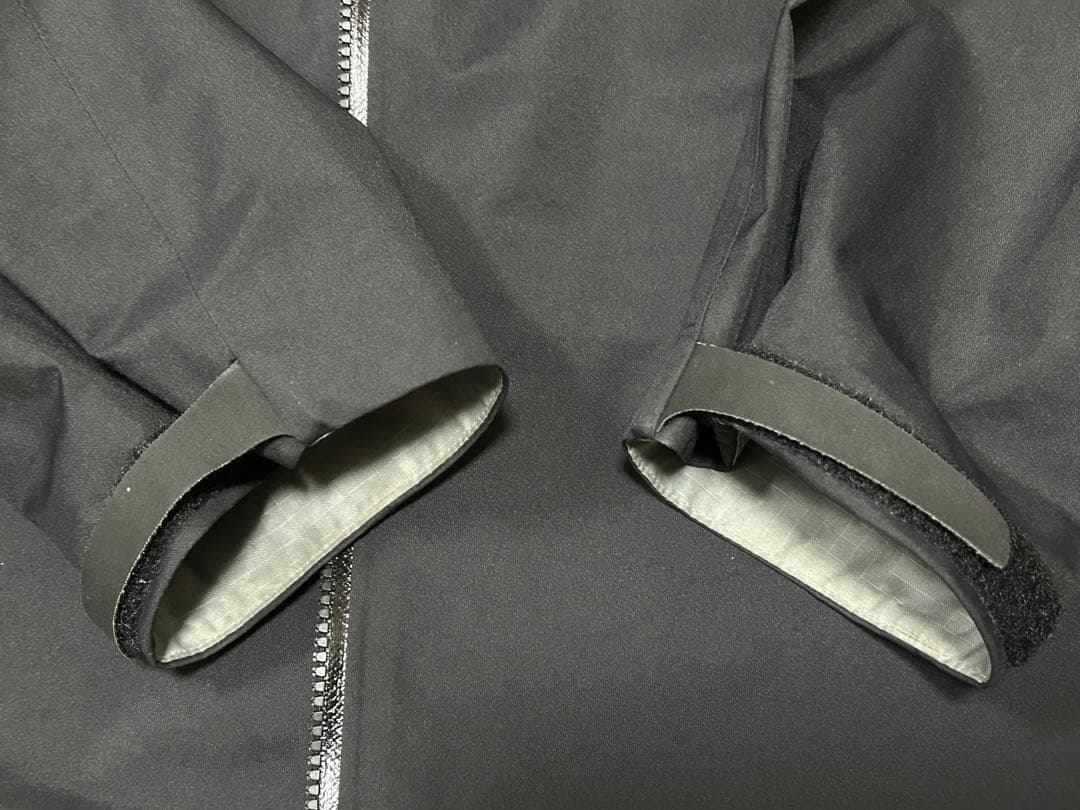 Arc'Teryx Mountain Parkas L
