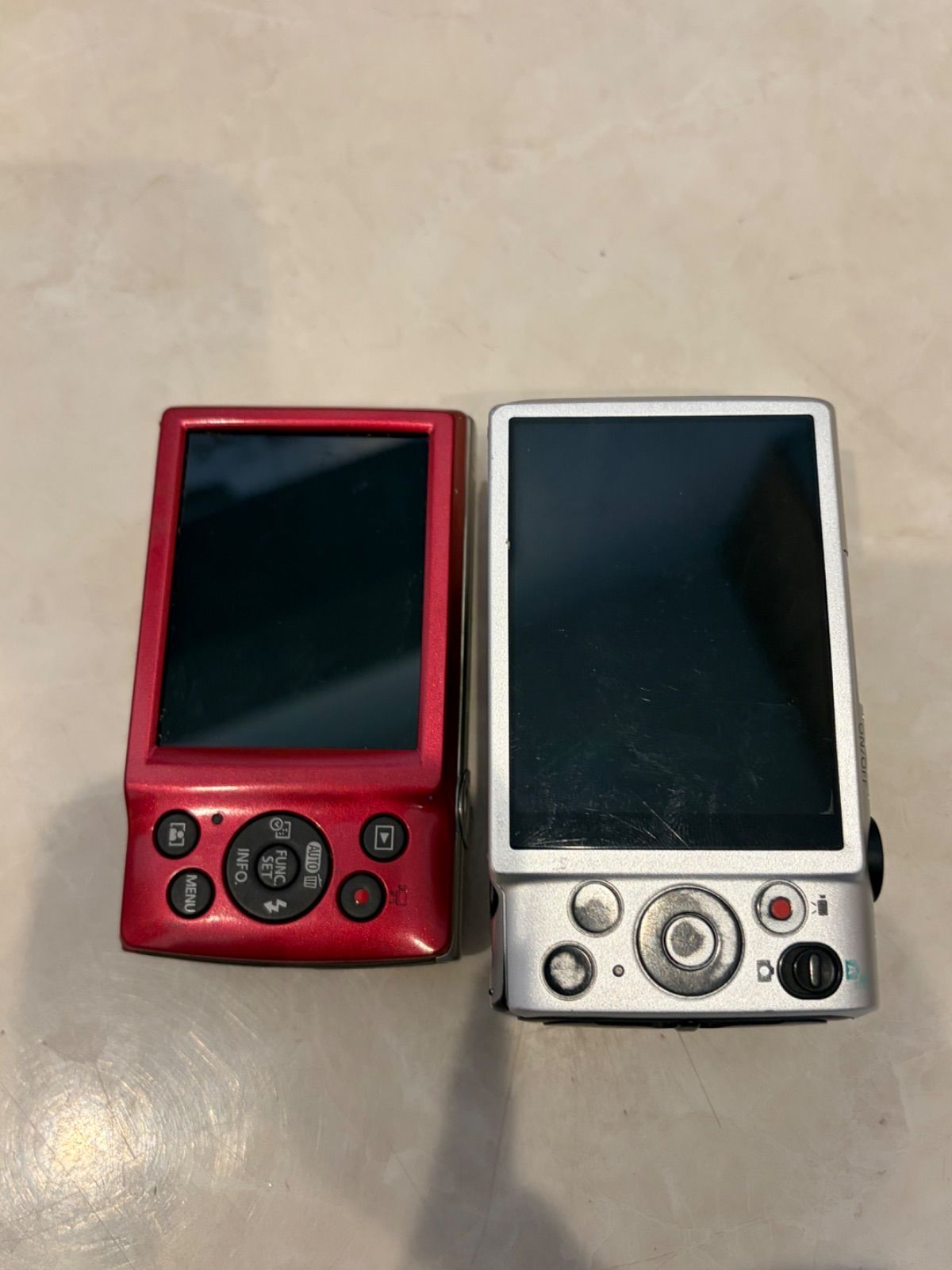 Compact Digital Camera Canon Ixy 2