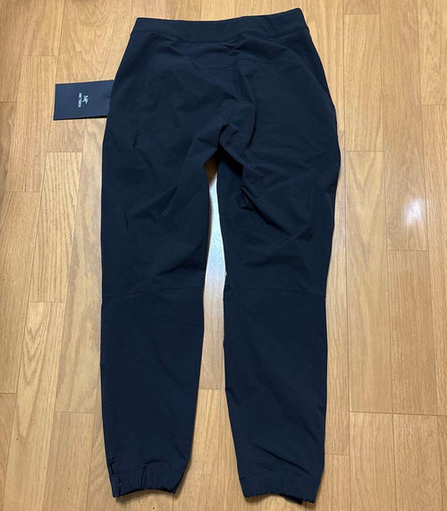 Arc'Teryx Pants Trousers 6-Short Black