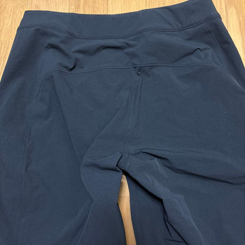 Arc'Teryx Pants Trousers 6-Short Black