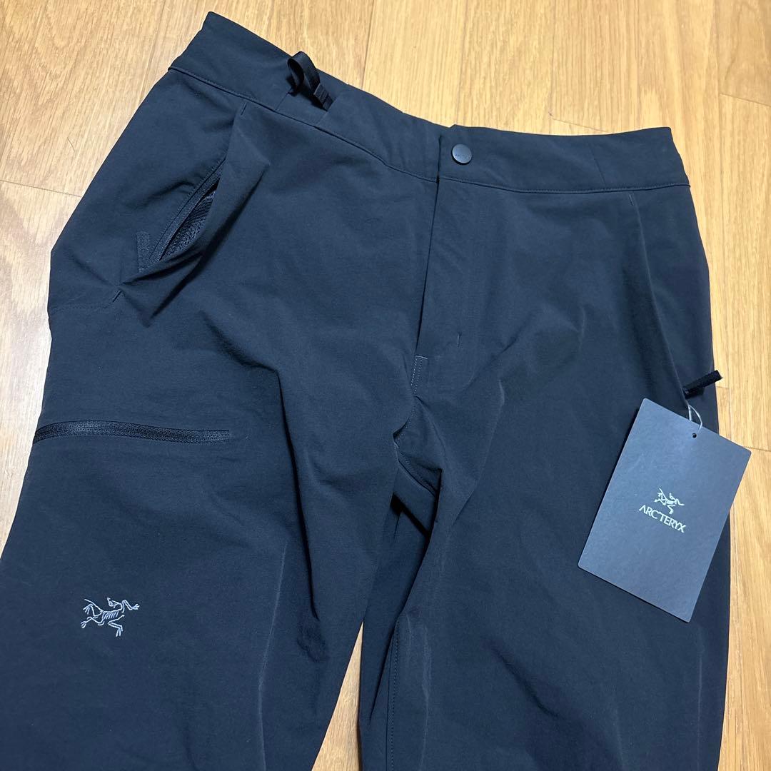 Arc'Teryx Pants Trousers 6-Short Black