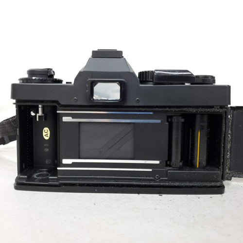 Mamiya Slr Camera (Film) Ze-2 G0318-0227-329-4V