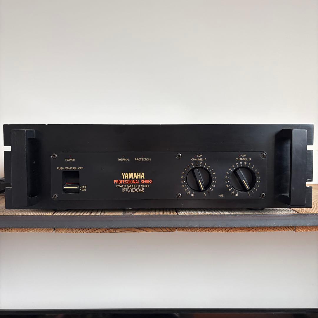 Yamaha Power Amplifiers Pc1002