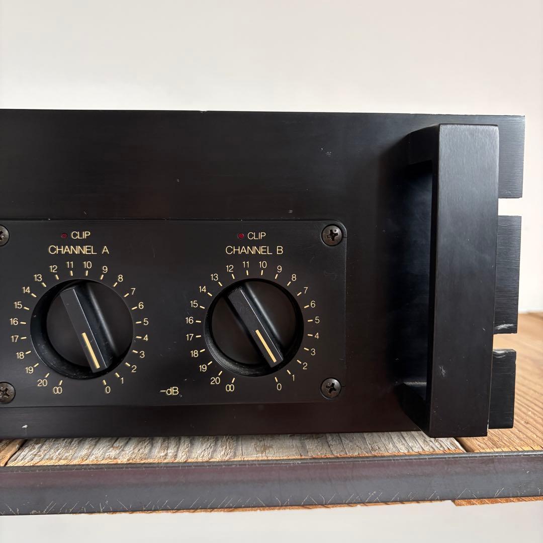 Yamaha Power Amplifiers Pc1002