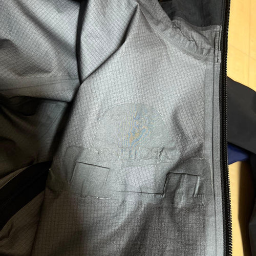 Arc'Teryx Mountain Parkas Beams 40 Theta Ar S