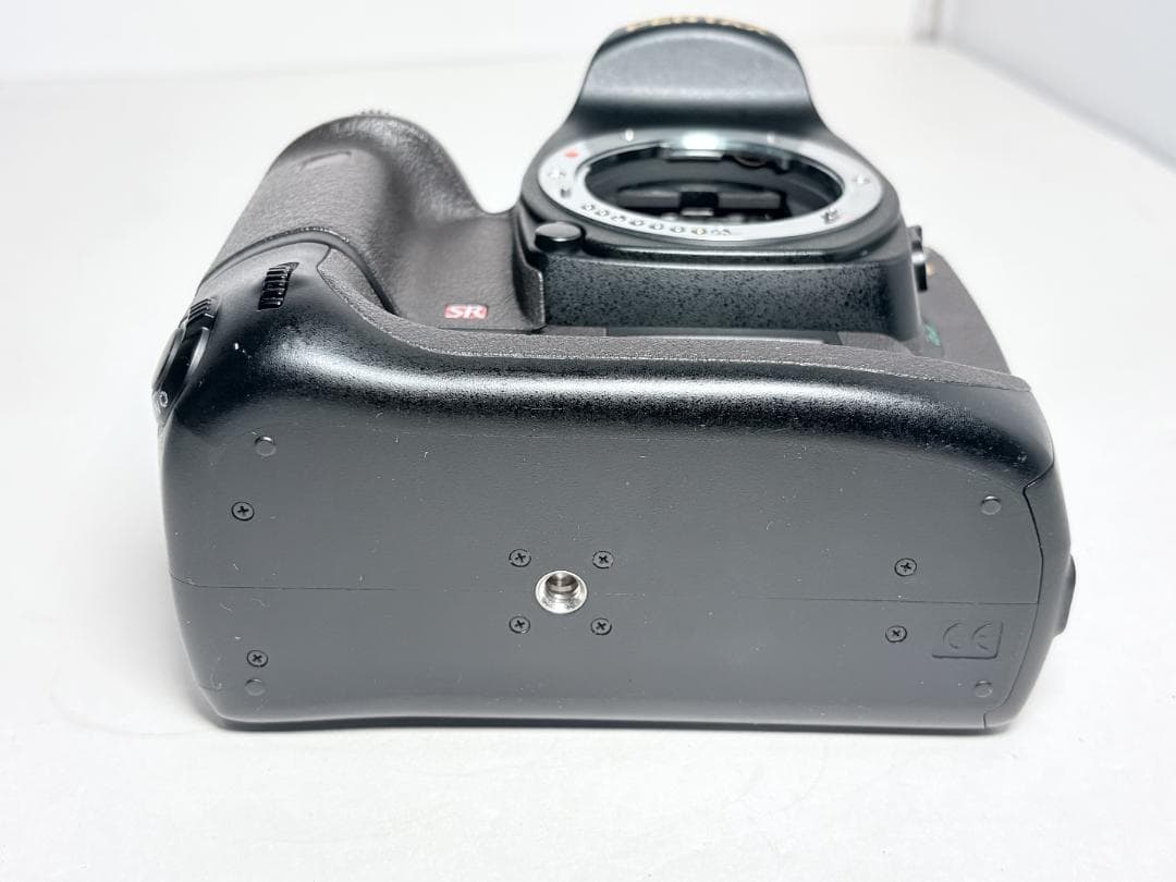 Pentax Digital Slrs 9056 K10D+D-Bg2