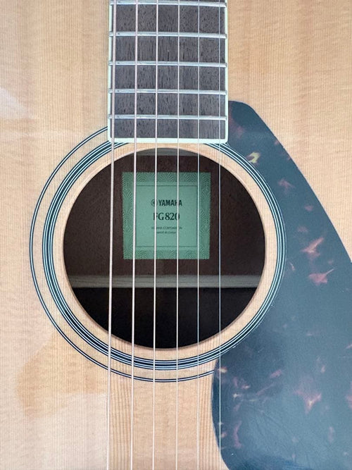 Yamaha Acoustic Guitars Fg820