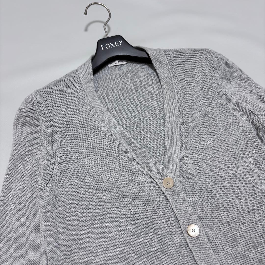 Miu Long-Sleeve V