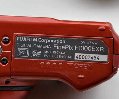 Fujifilm Compact Digital Camera Finepix F1000Exr