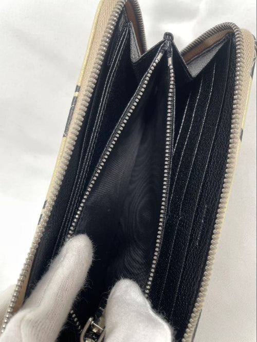 Miu Long Wallet