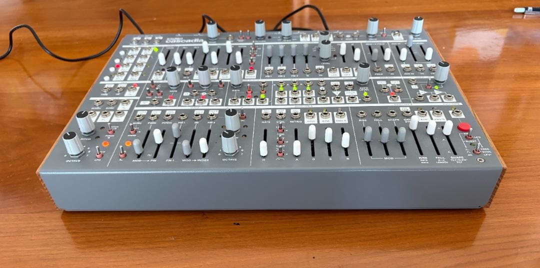 Analog Synthesizers Intellijel Cascadia