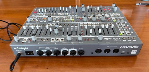 Analog Synthesizers Intellijel Cascadia