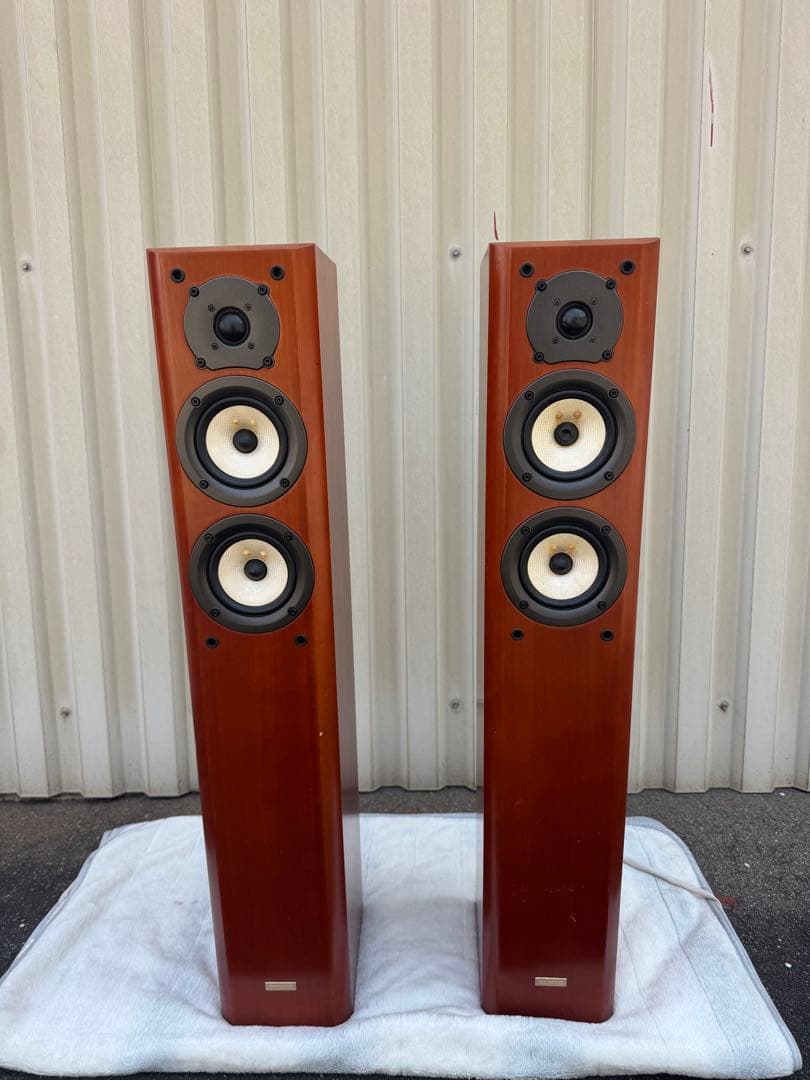 Onkyo Premium Amplifier D-207F