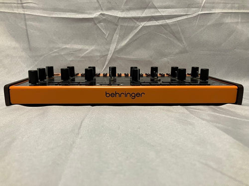 Behringer Analog Synthesizer Crave