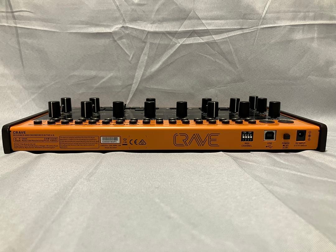 Behringer Analog Synthesizer Crave