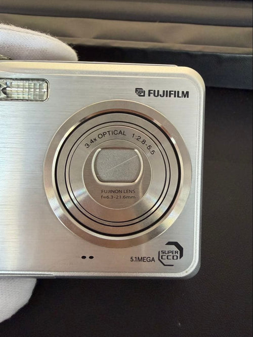Compact Digital Cameras Fujifilm Finepixv105.1Mp