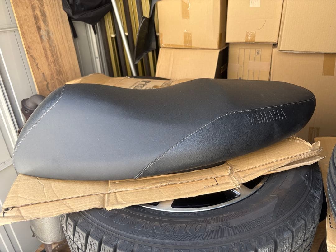 Yamaha Seat