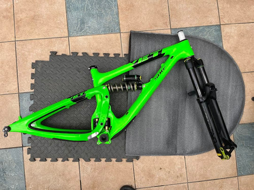 Yeti Mountain Bike (Mtb) Sb6C Xs Size Dvo