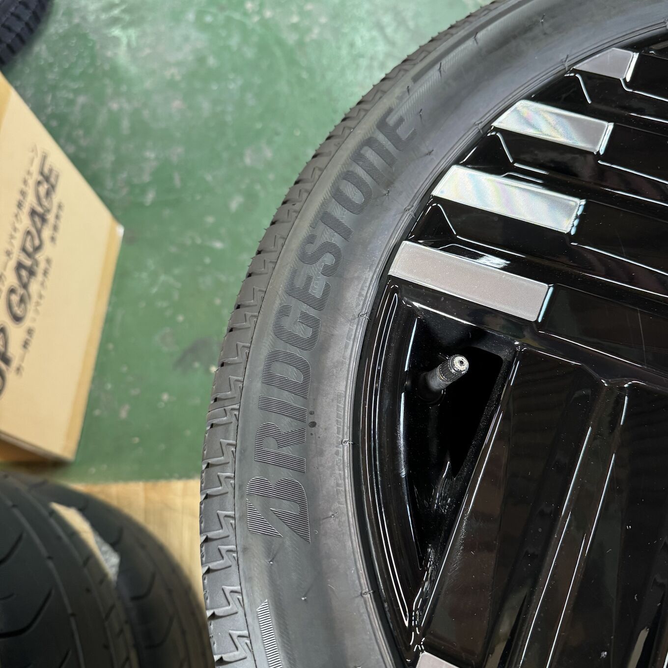 Nissan 17 Inches Bridgestone 205/50R17 #507S40325