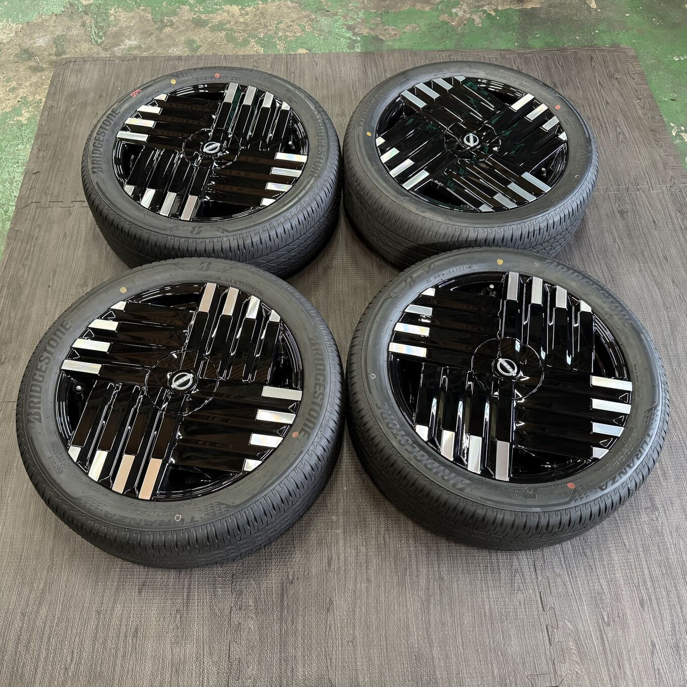 Nissan 17 Inches Bridgestone 205/50R17 #507S40325