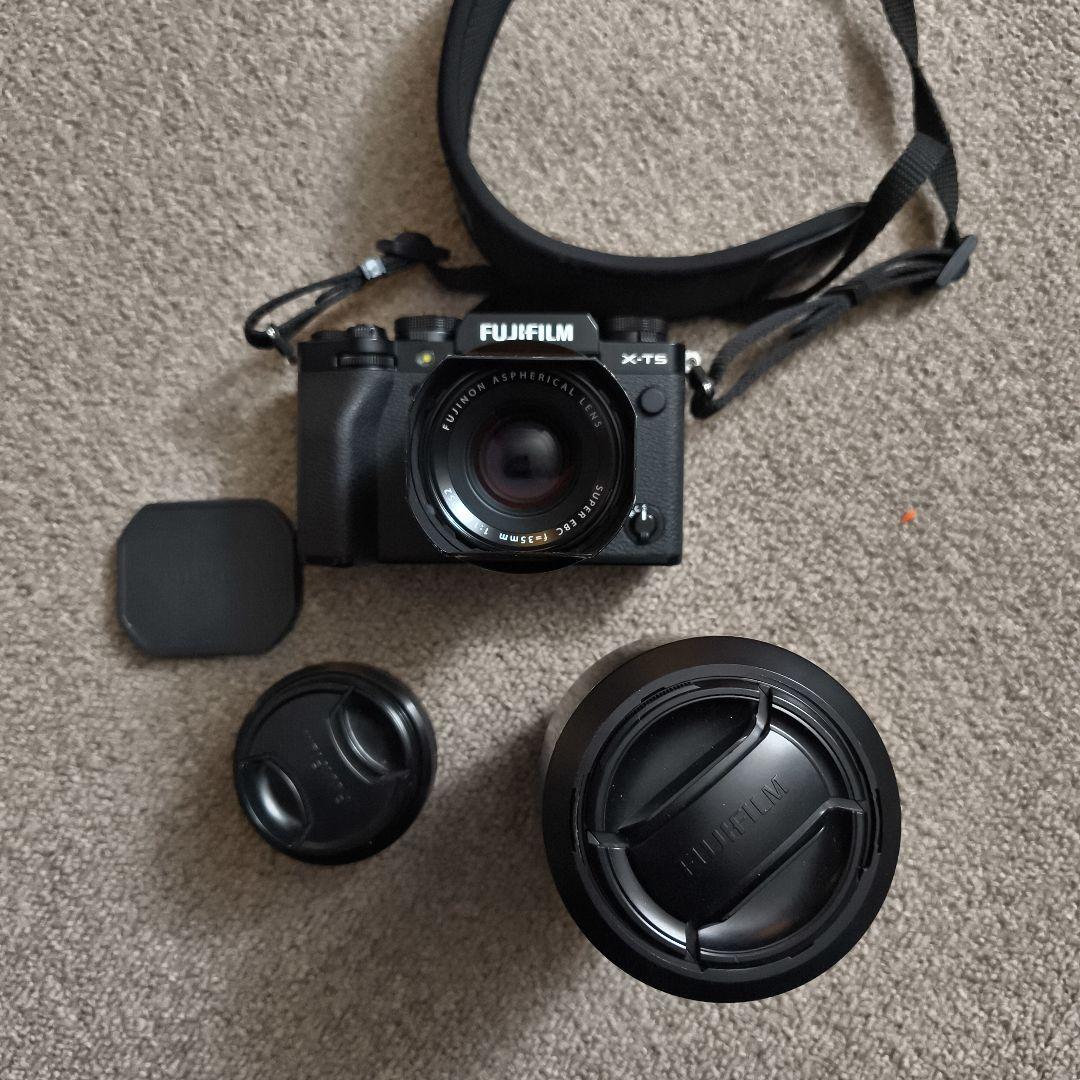 Appareils photo à objectifs interchangeables sans miroir Xt5