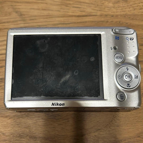 Nikon Compact Digital Camera Coolpix L20