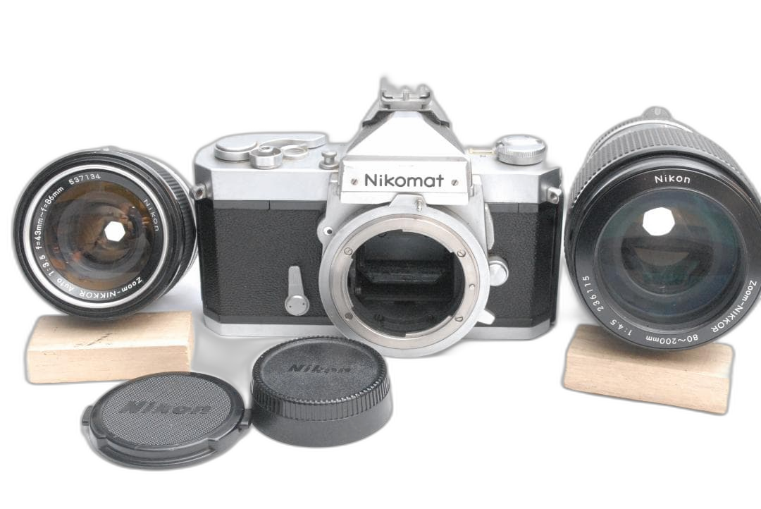 Nikomat Slr Camera (Film) /43-86Mm/80-200Mm