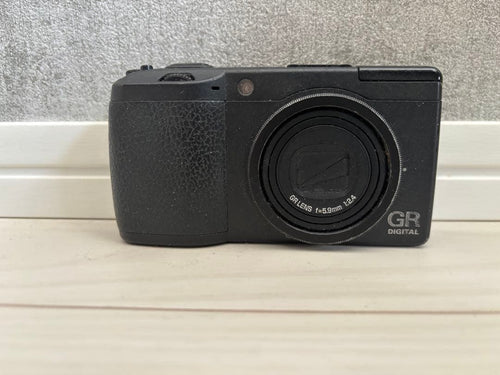 Compact Digital Camera Gr 2