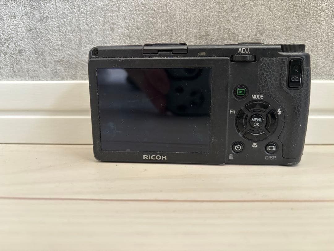 Compact Digital Camera Gr 2