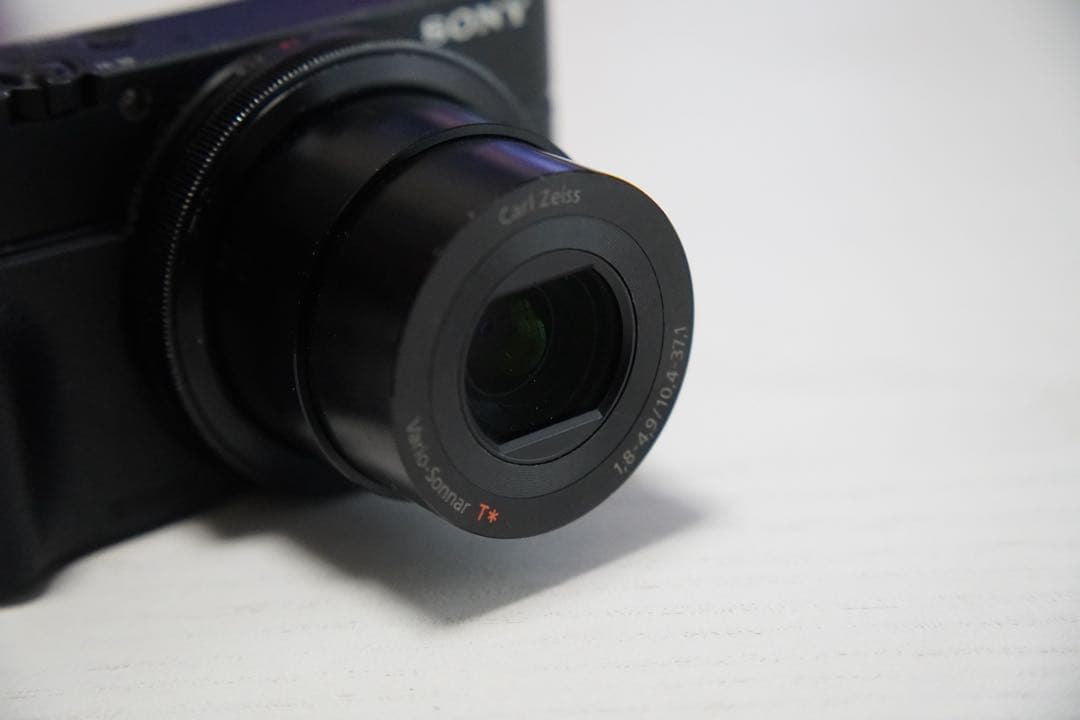 Sony Compact Digital Cameras Dsc-Rx100
