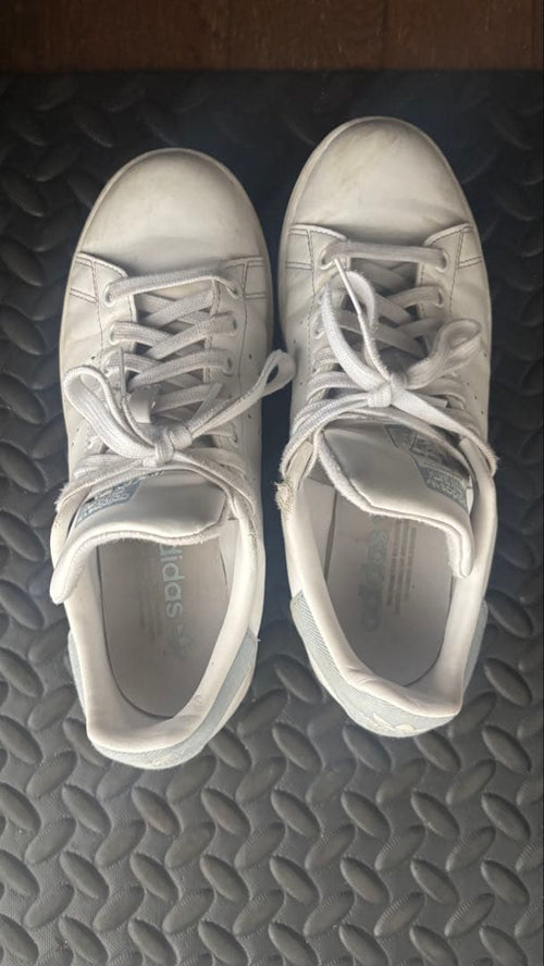 Adidas Sneakers