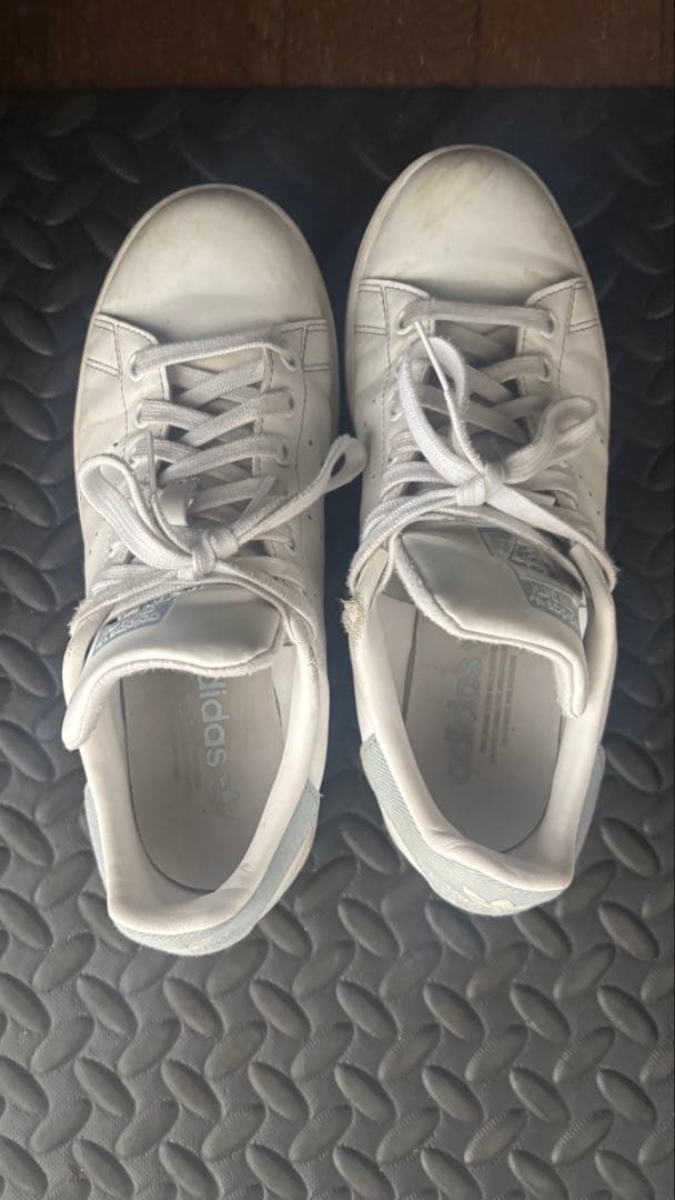 Adidas Sneakers