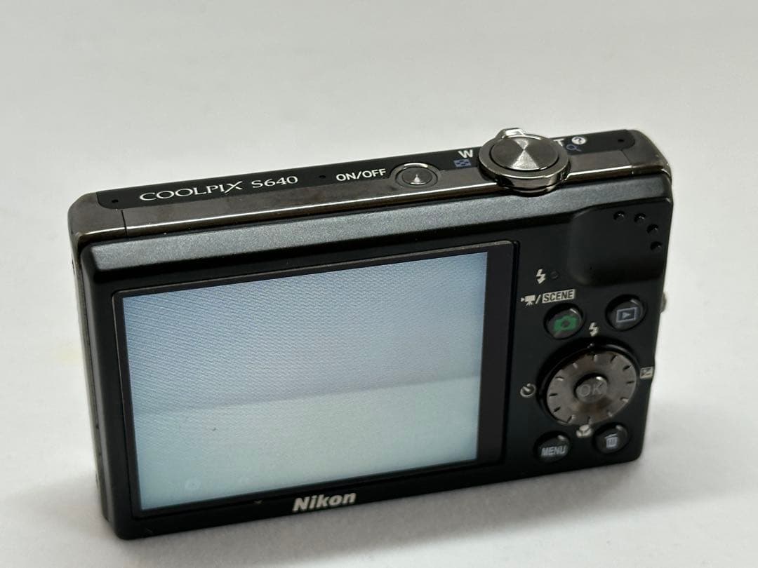Compact Digital Camera Nikon Coolpix S640