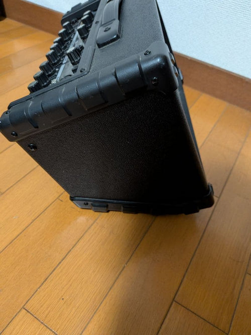 Roland Guitar Amplifiers Cube Street
