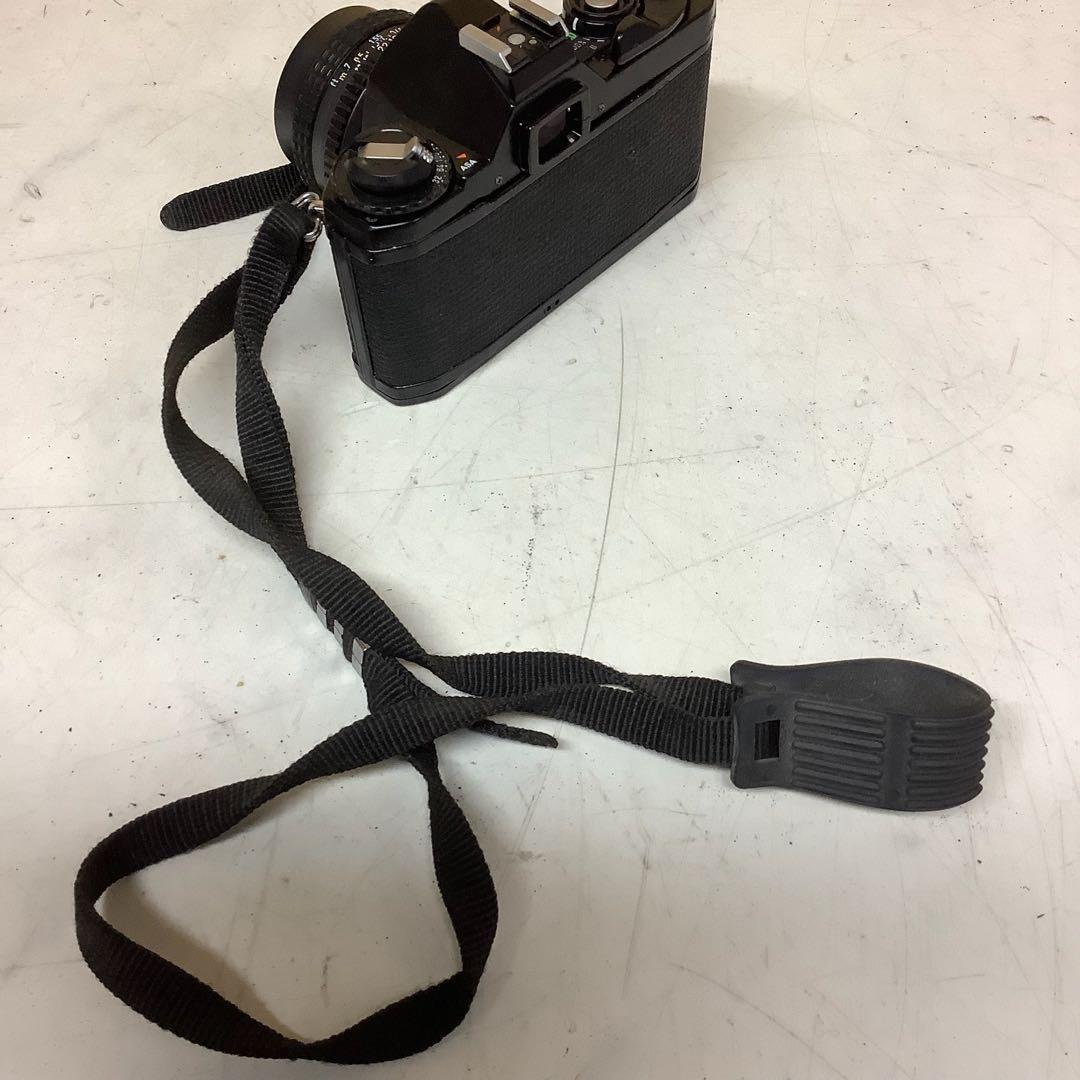 Slr Camera (Film) Pentaxme -11S)