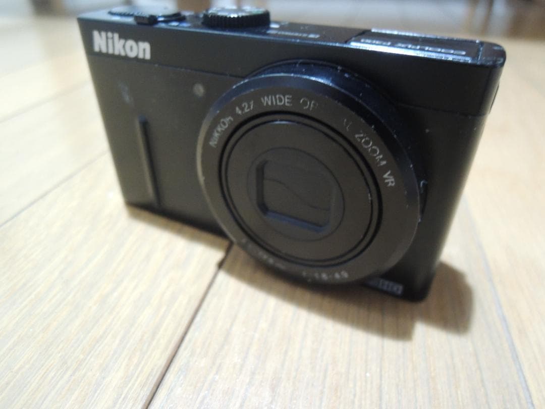 Nikon Compact Digital Camera Coolpix P300