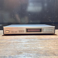Onkyo Radio Tuner T-403 Quartz Synthesized Fm Stereo/Am Fm/Am Titanium Gold