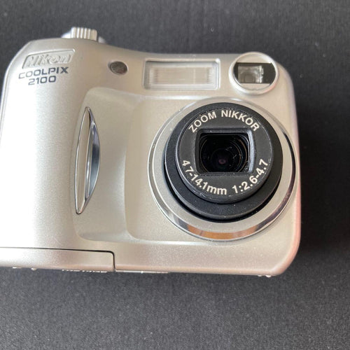 Nikon Compact Digital Cameras Coolpix2100 Ccd