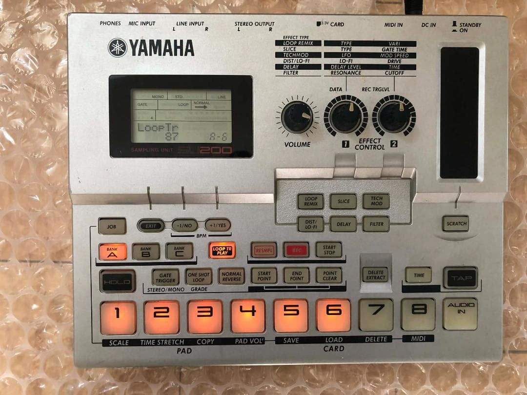 Sampler Yamaha Su200 64Mb