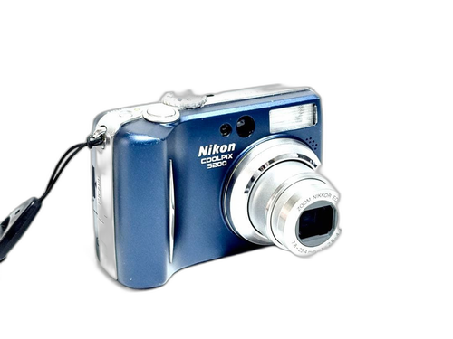 Nikon Compact Digital Camera Coolpix 5200