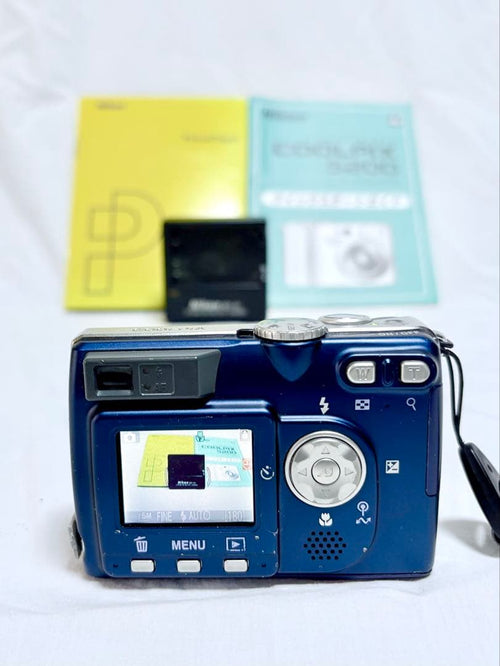 Nikon Compact Digital Camera Coolpix 5200