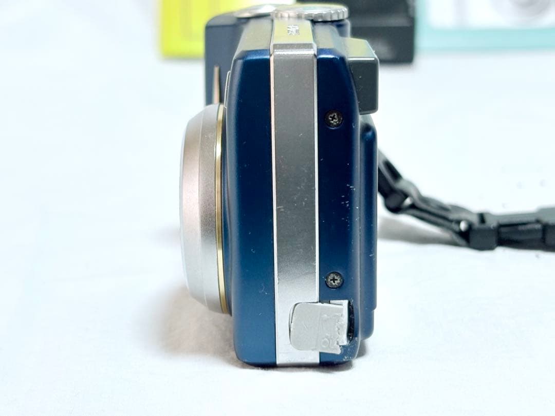 Nikon Compact Digital Camera Coolpix 5200