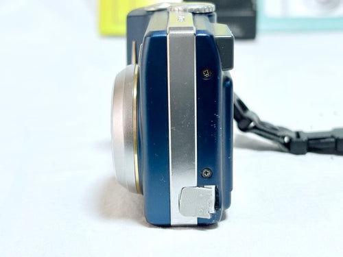 Nikon Compact Digital Camera Coolpix 5200