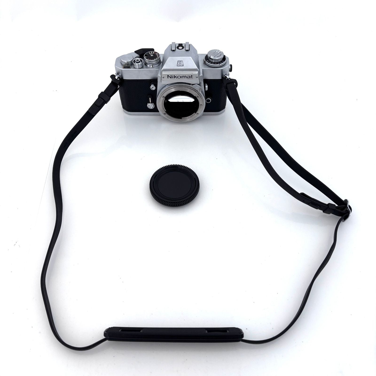 Nikon Slr Camera (Film) Nikomat El #S579B